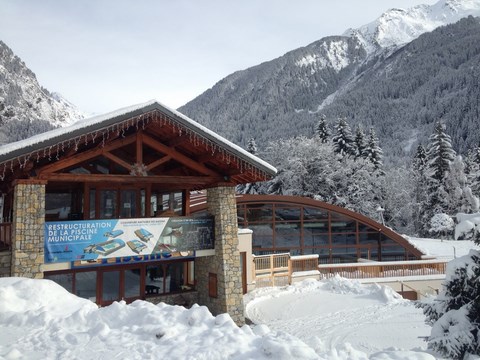 piscine couverte et spa champagny